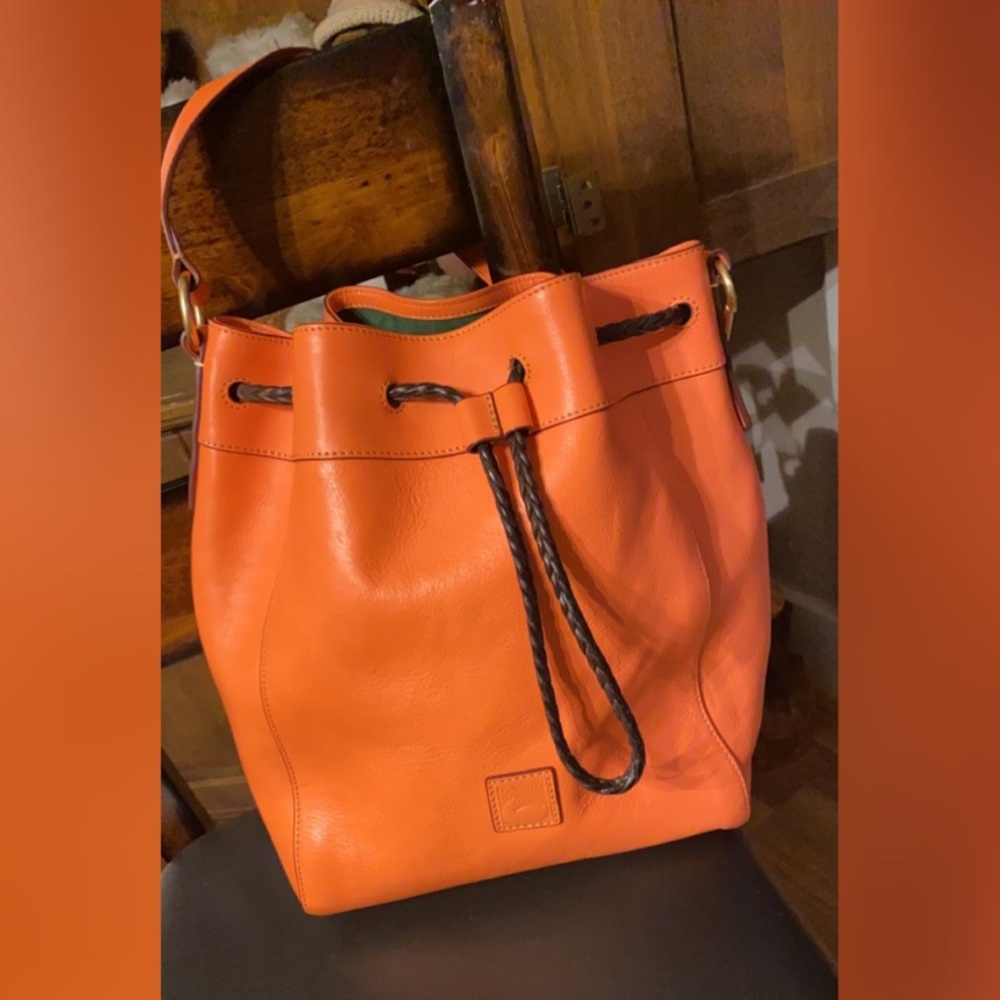 💕SOLD💕Dooney & Bourke Florentine Large Hattie